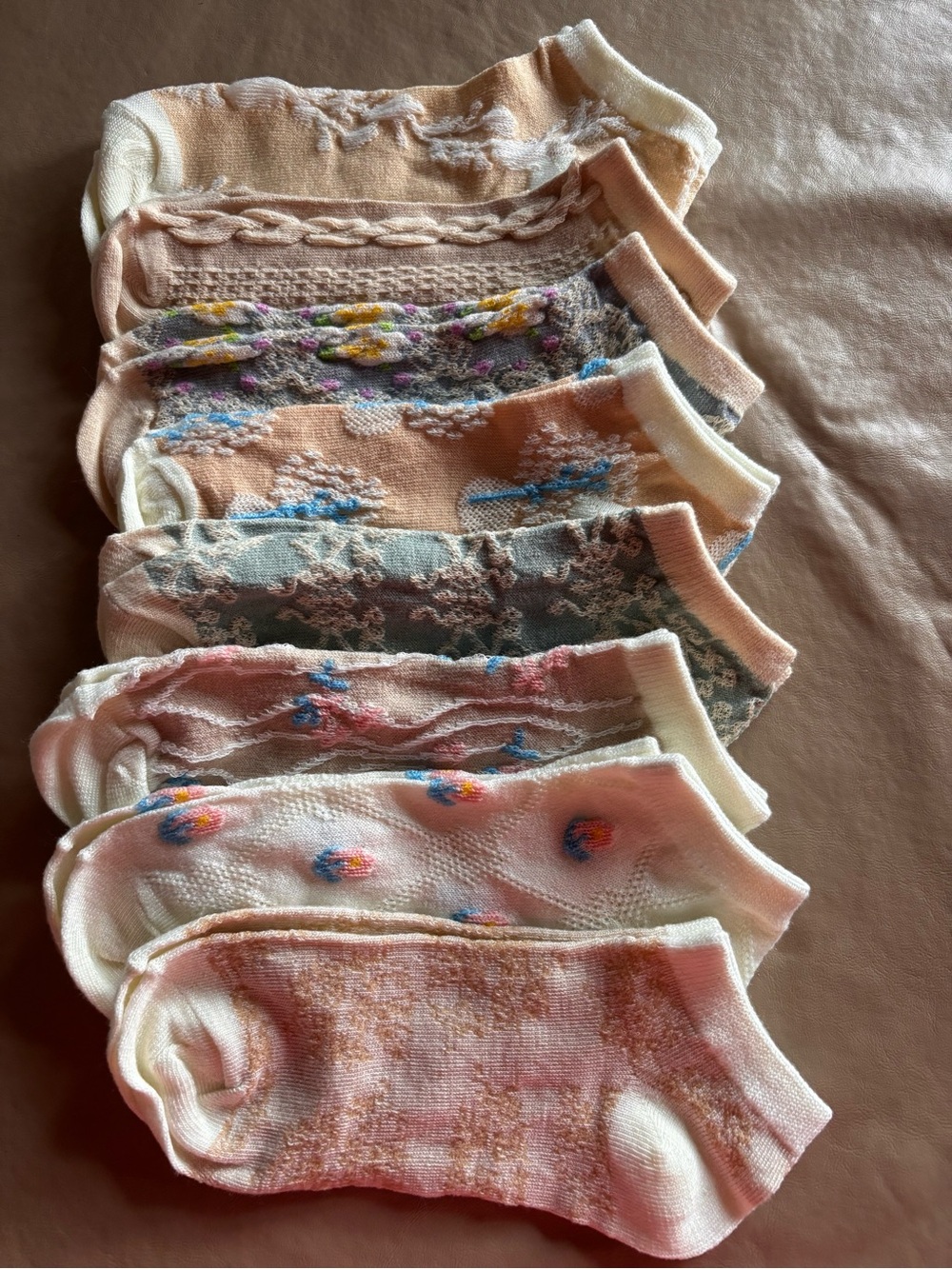 NEW Floral Patterned Ankle Socks - Multi-Color 8 pairs